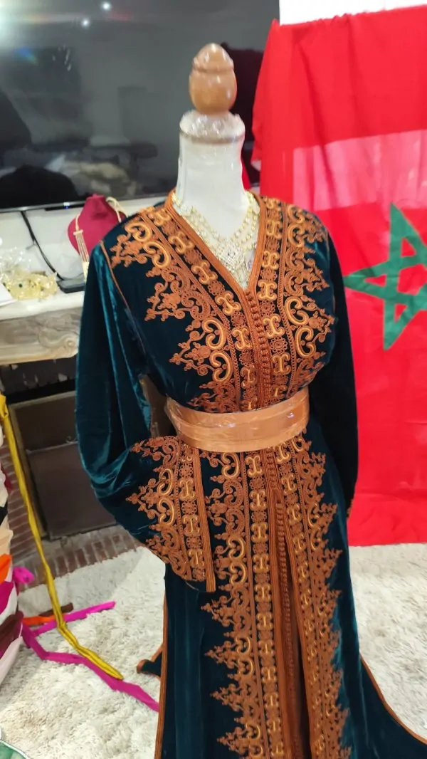 Caftano marocchino nuovo con cintura — photo 2