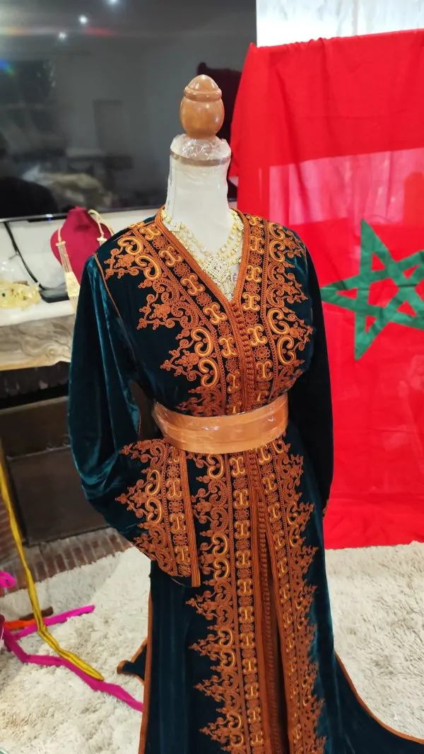 Caftano marocchino nuovo con cintura — photo 3