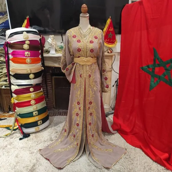 caftan marocain deux pièces neuf
