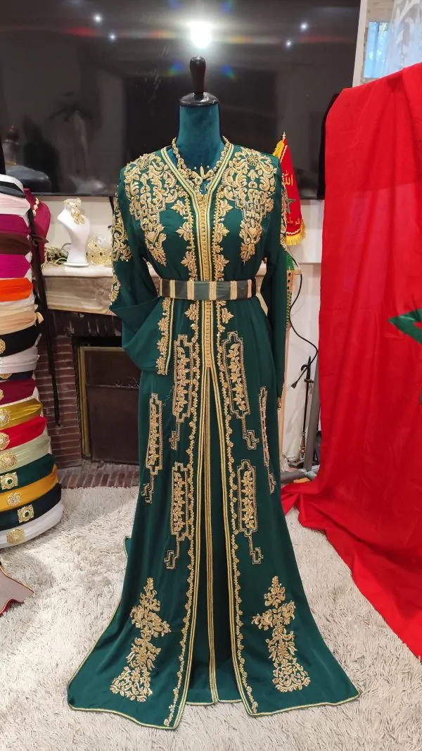 caftan marocain porté une fois avec ceinture — photo 5