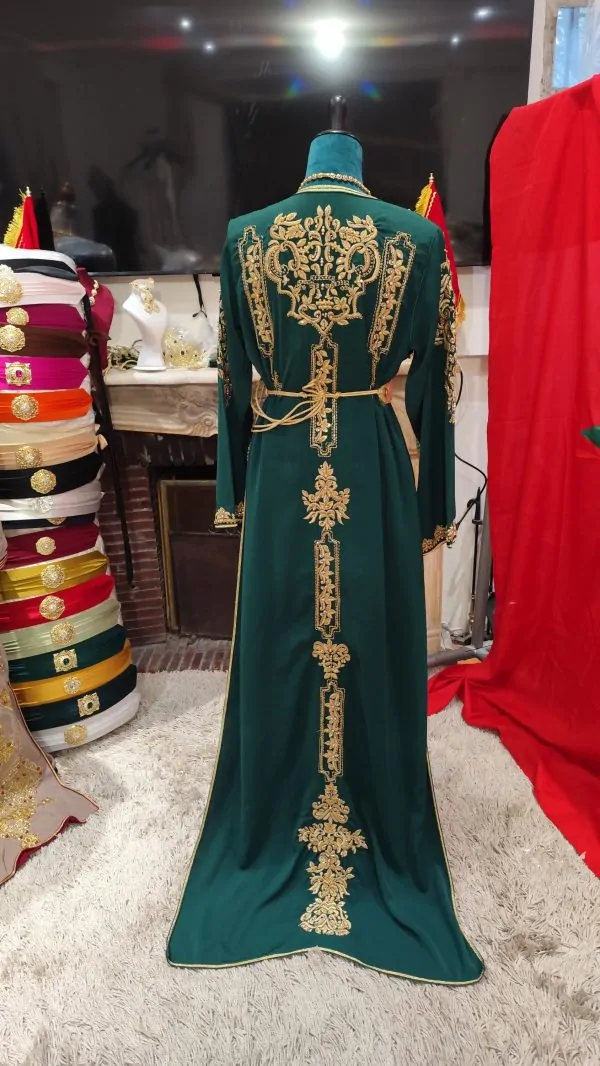 caftan marocain porté une fois avec ceinture — photo 4