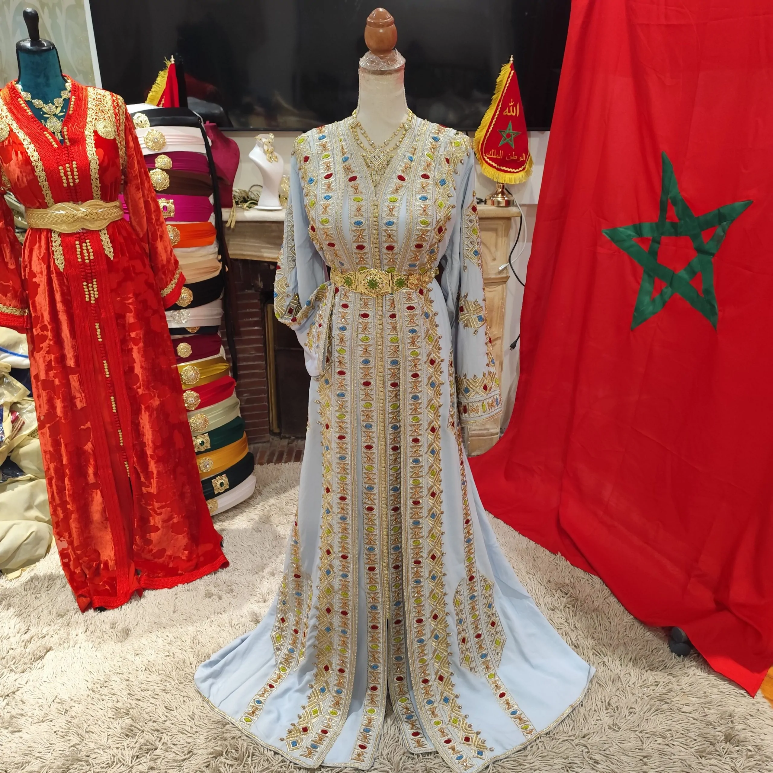 Caftan Marocain Traditionnel Luxe – Fait Main – Aisselle à Aisselle 60 cm – Image 10