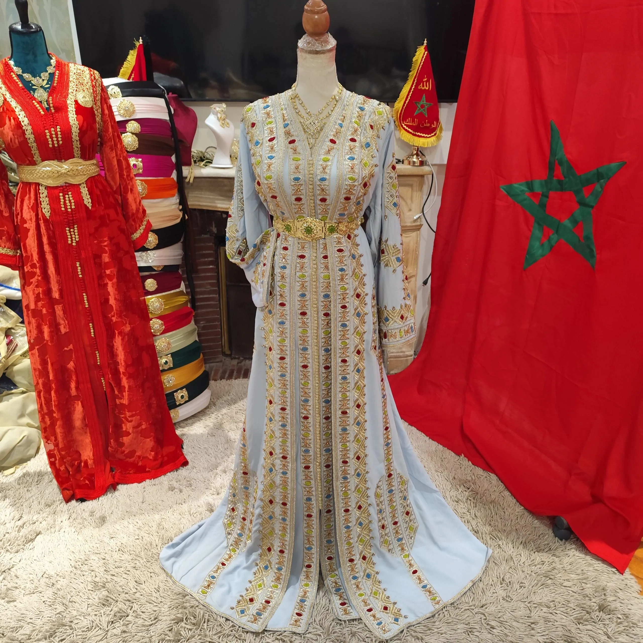 Caftan Marocain Traditionnel Luxe – Fait Main – Aisselle à Aisselle 60 cm – Image 13