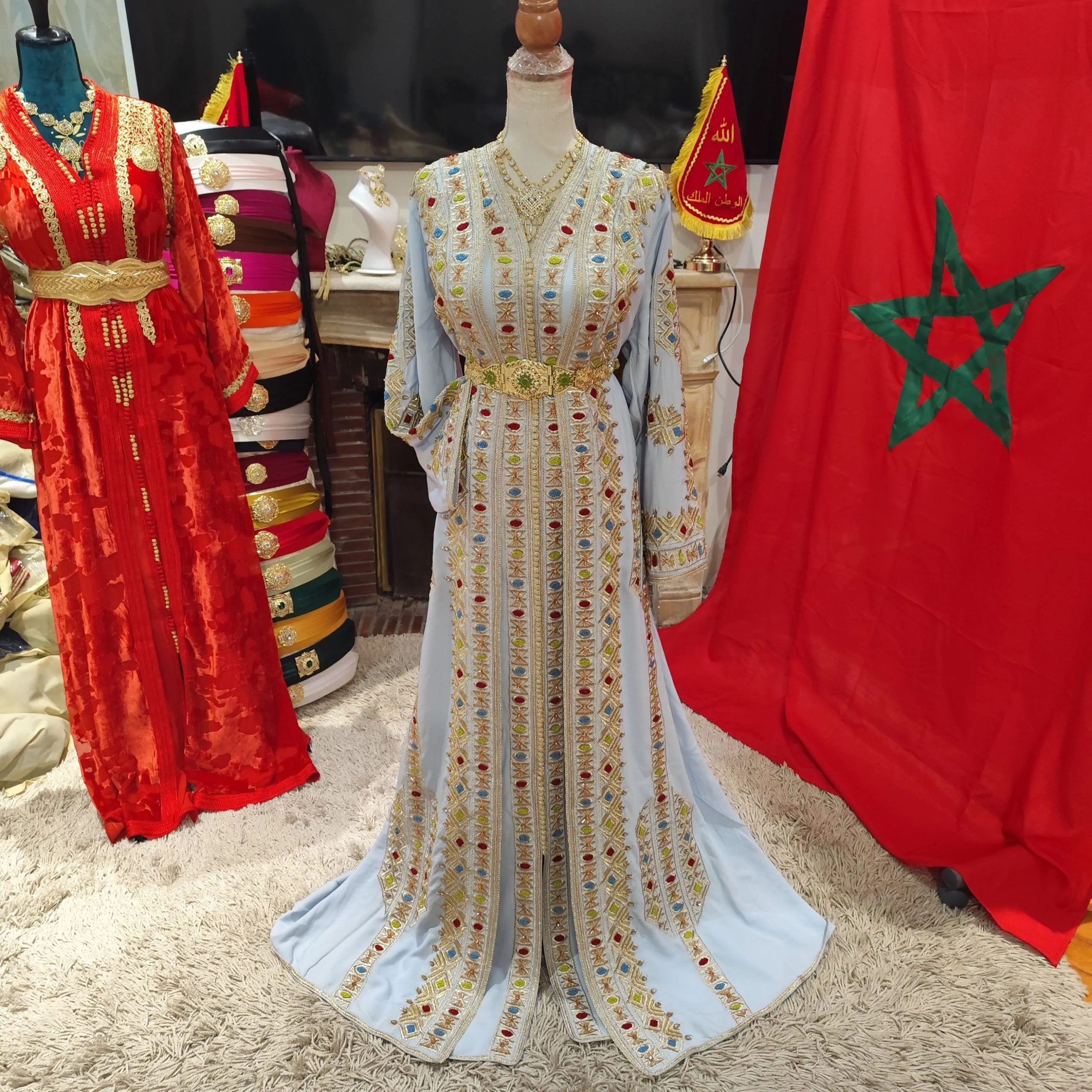 Caftan Marocain Traditionnel Luxe – Fait Main – Aisselle à Aisselle 60 cm