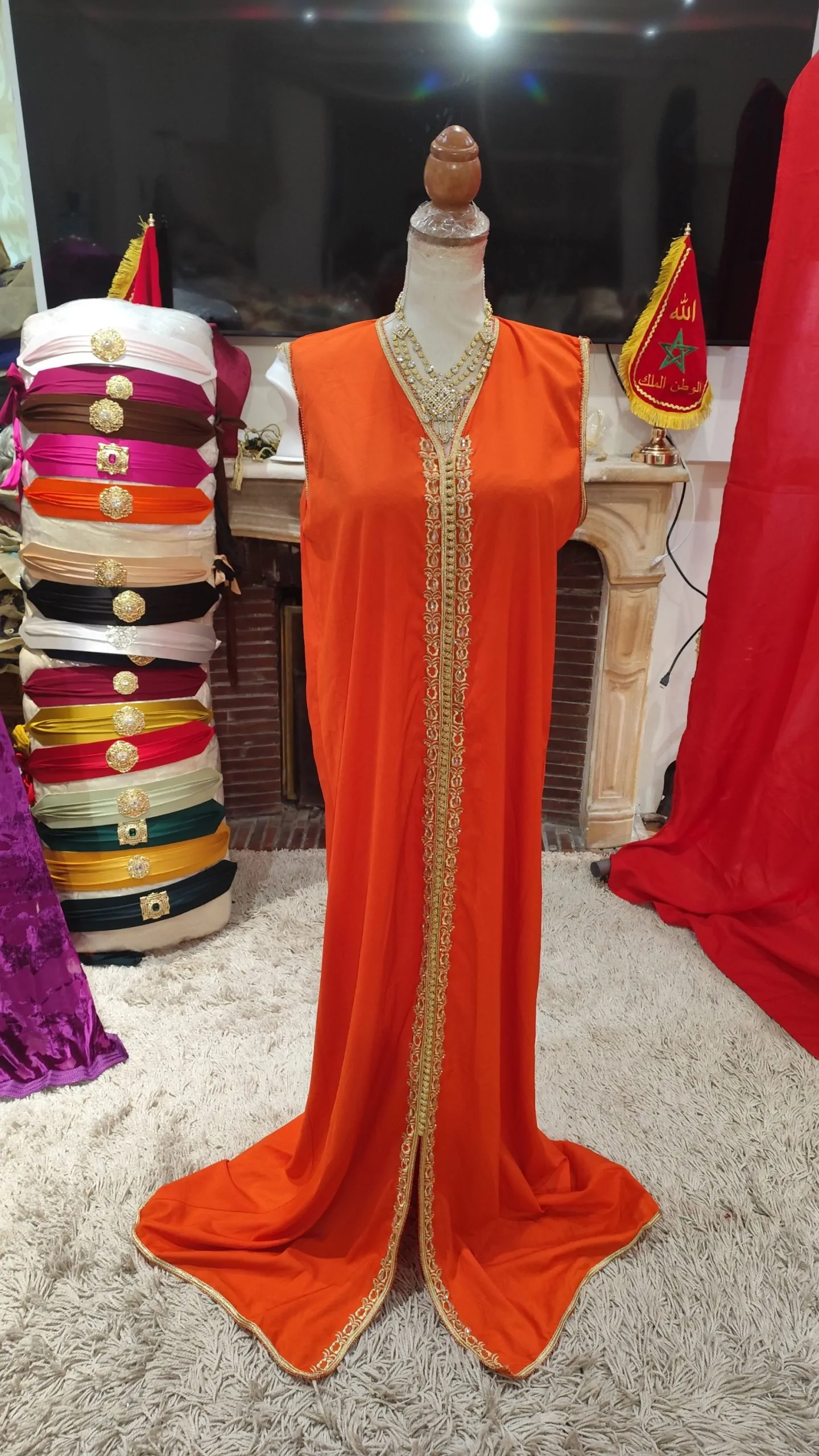 Caftan Marocain Traditionnel d’Occasion – Aisselle à Aisselle 60 cm – Fait Main – Image 6