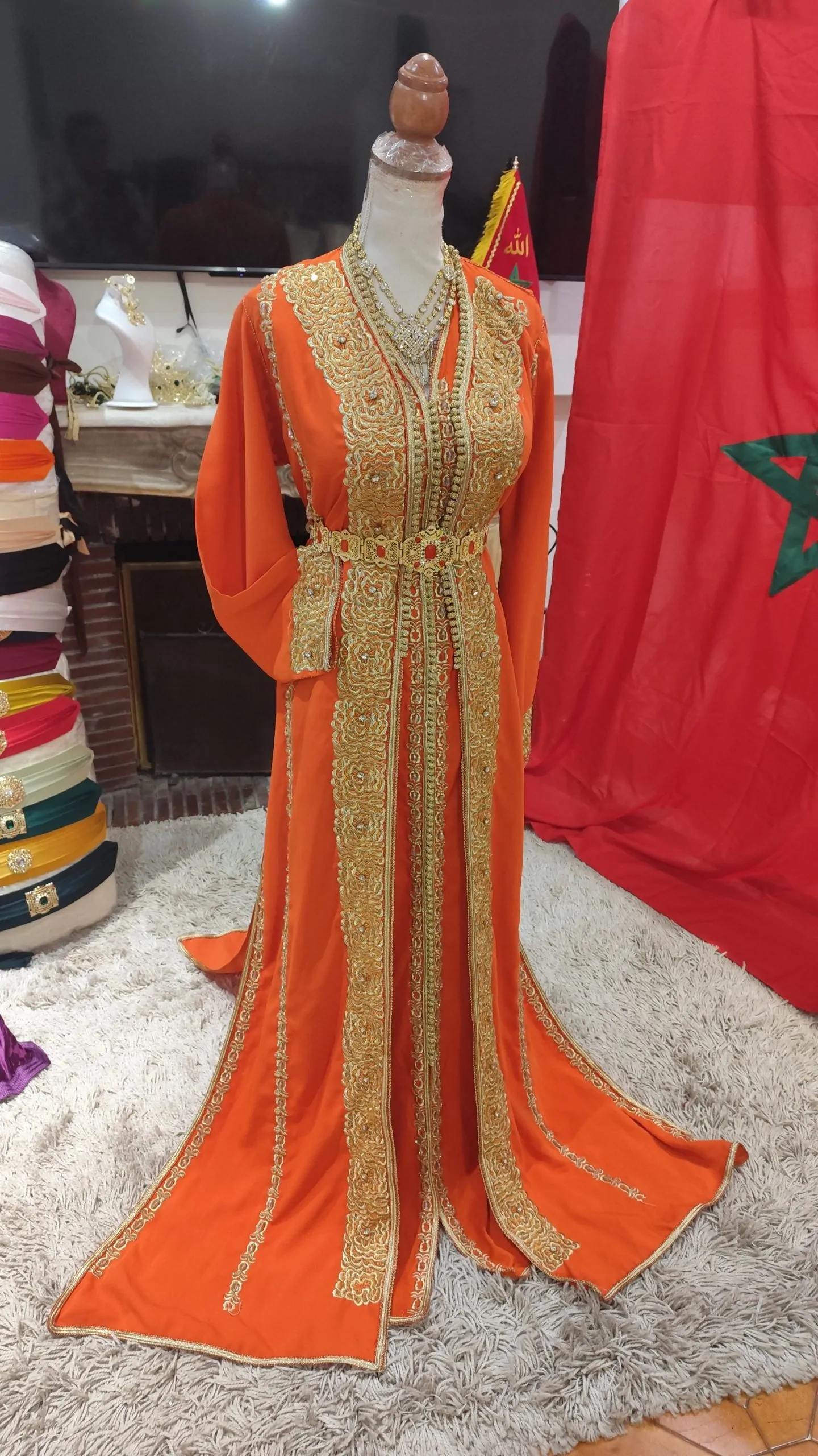 Caftan Marocain Traditionnel d’Occasion – Aisselle à Aisselle 60 cm – Fait Main – Image 8
