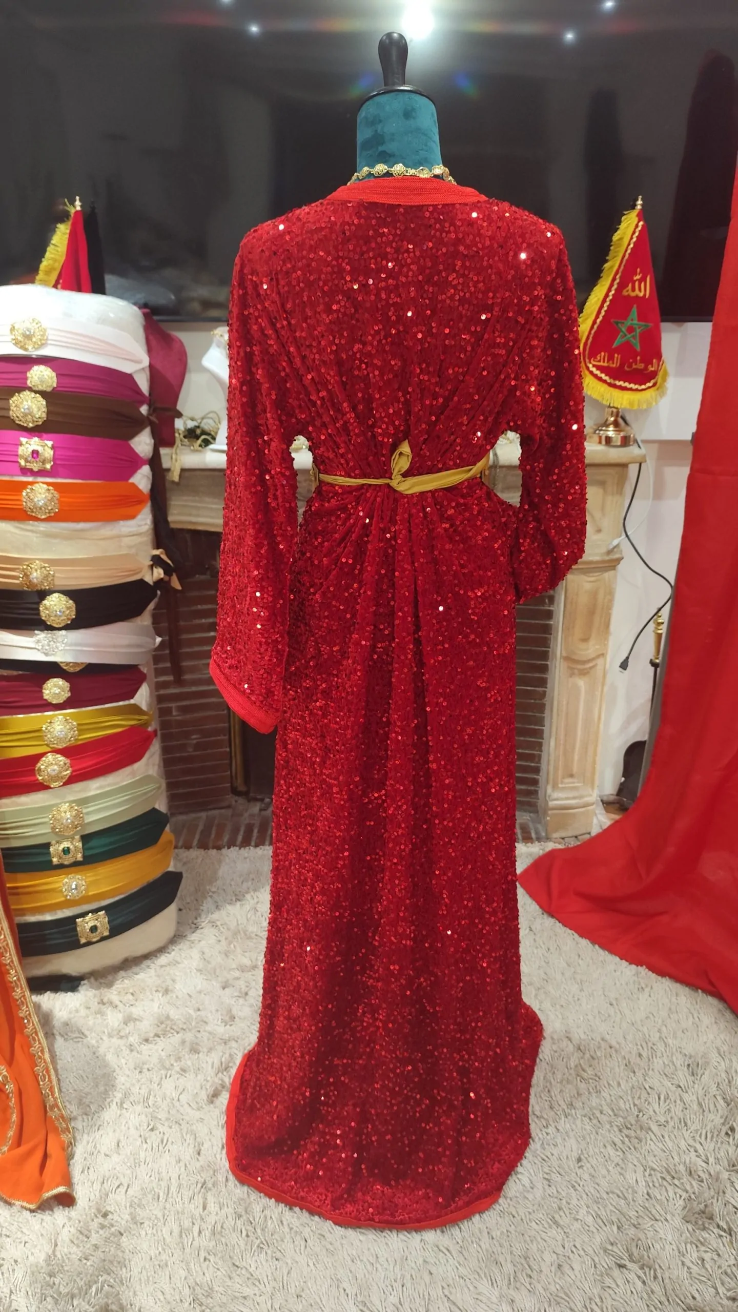 Caftan Marocain Traditionnel Fait Main – Aisselle à Aisselle 60 cm – Modèle Artisanal – Image 4