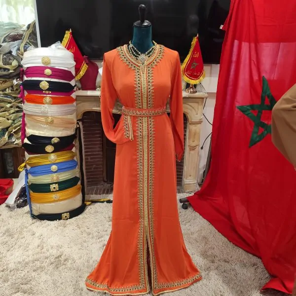 caftan marocain neuf avec ceinture