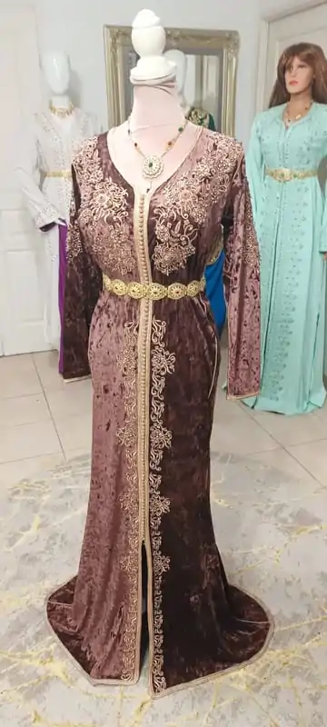 Caftan marocain d'occasion (9ftan une pièce) – Image 7