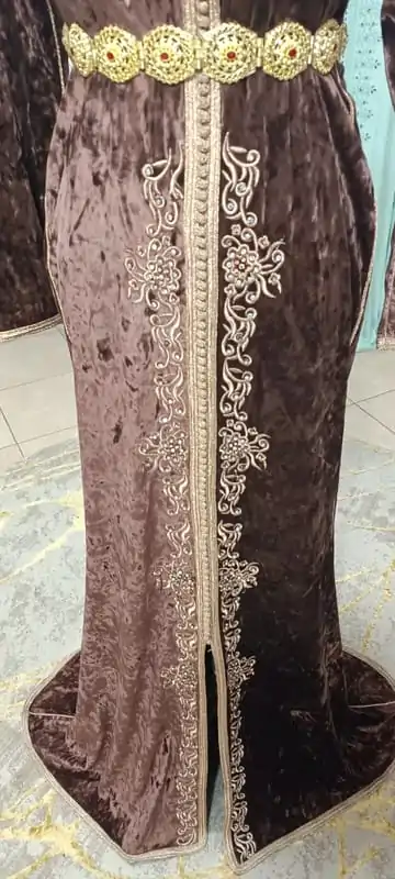 Caftan marocain d'occasion (9ftan une pièce) – Image 4