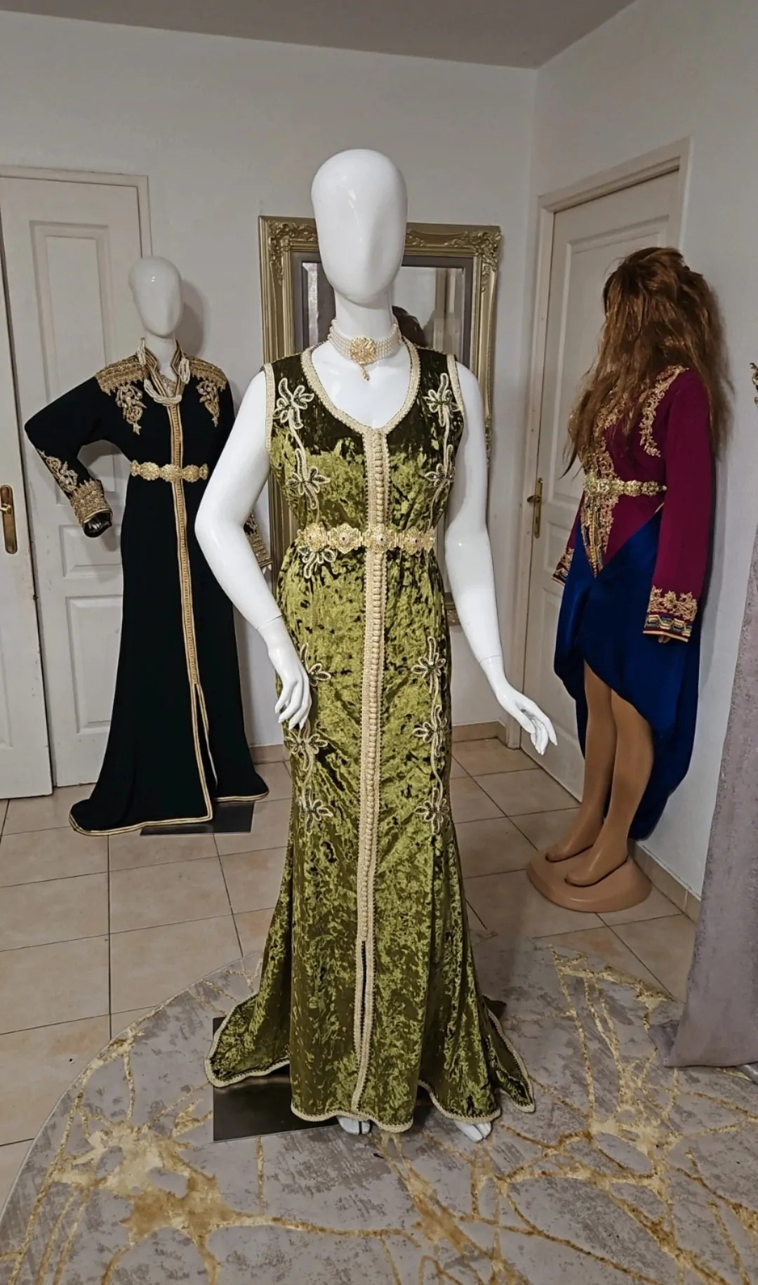 Caftan marocain une pièce d'occasion coupe sirène – Image 2