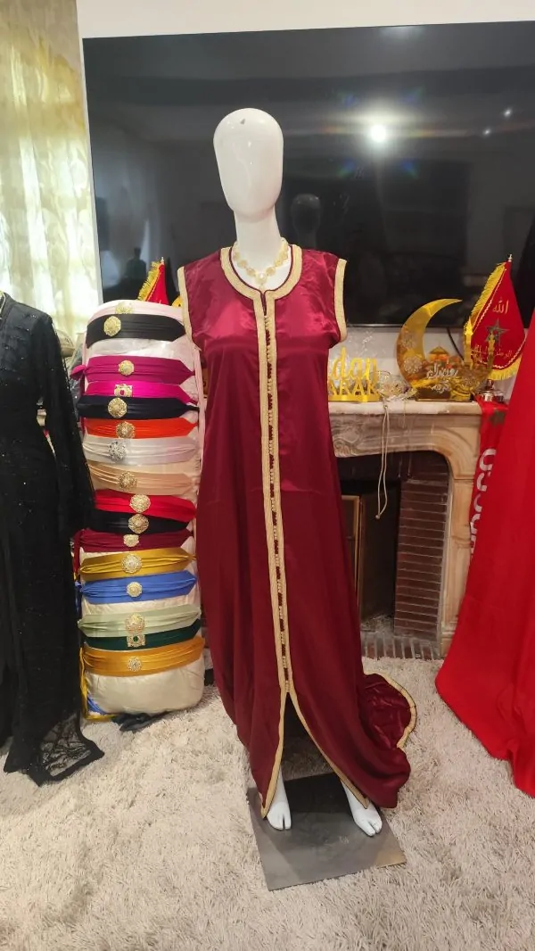 New Moroccan caftan with train — photo 4