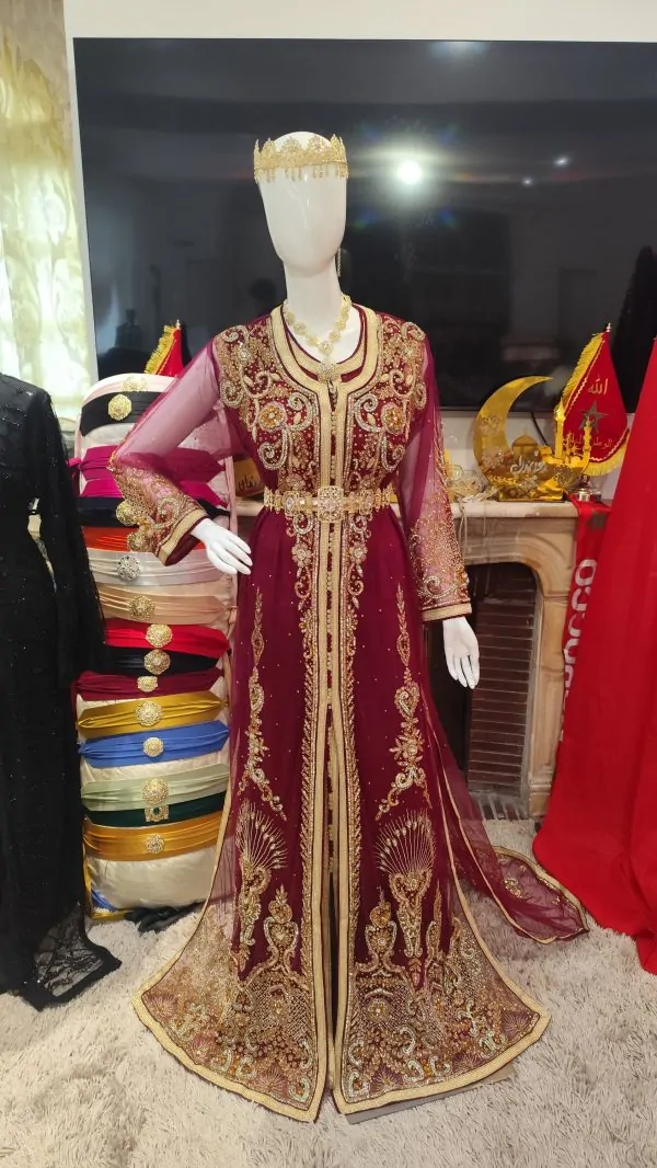 New Moroccan caftan with train — photo 6