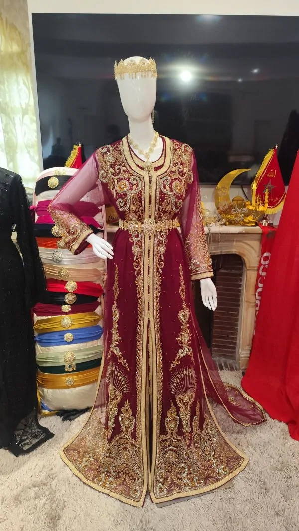 New Moroccan caftan with train — photo 3