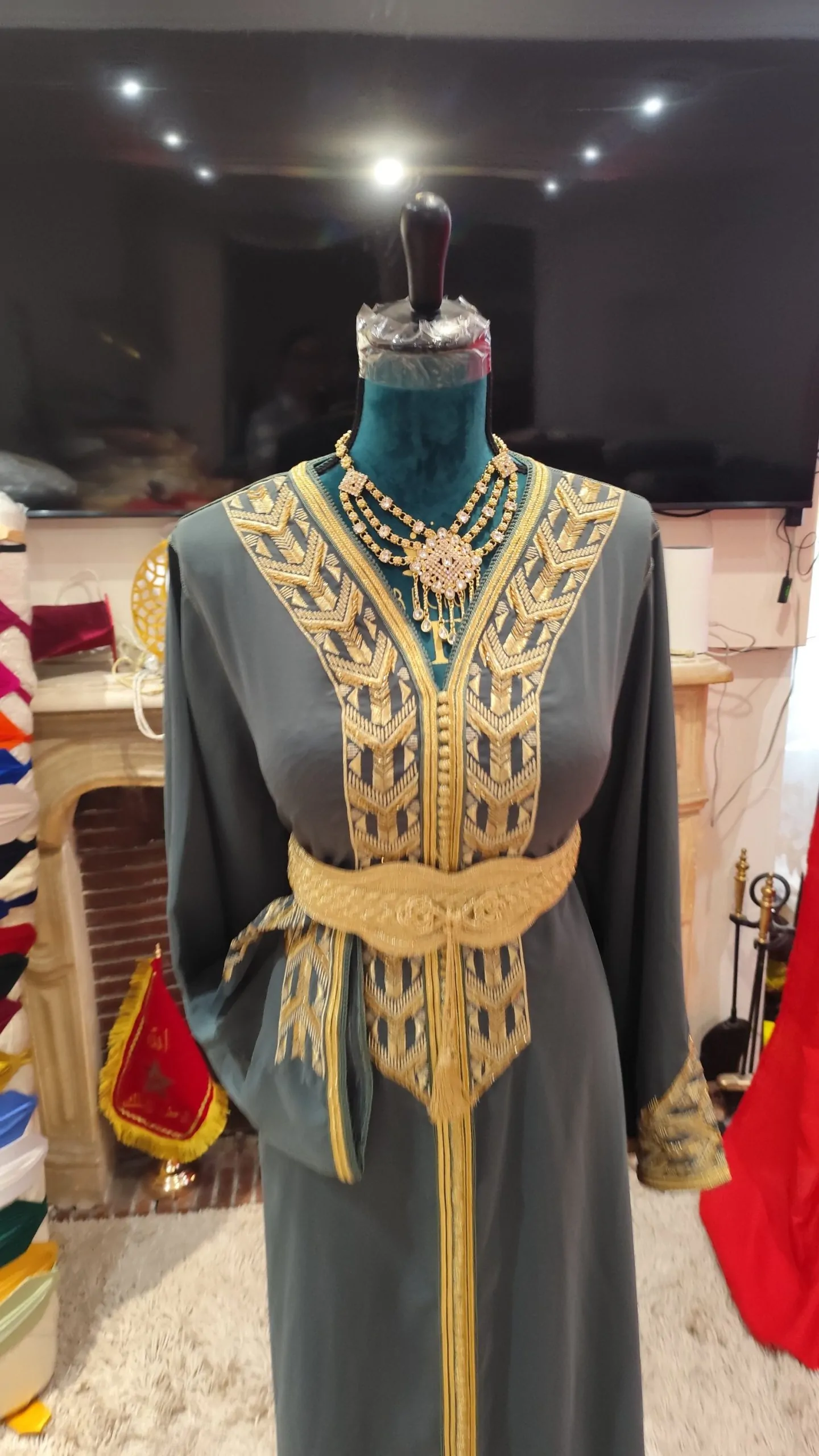 caftan marocain porté une fois – Image 7