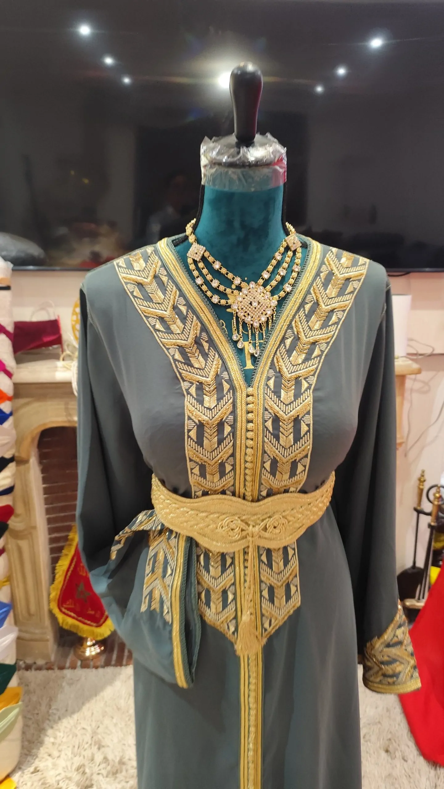 caftan marocain porté une fois – Image 6
