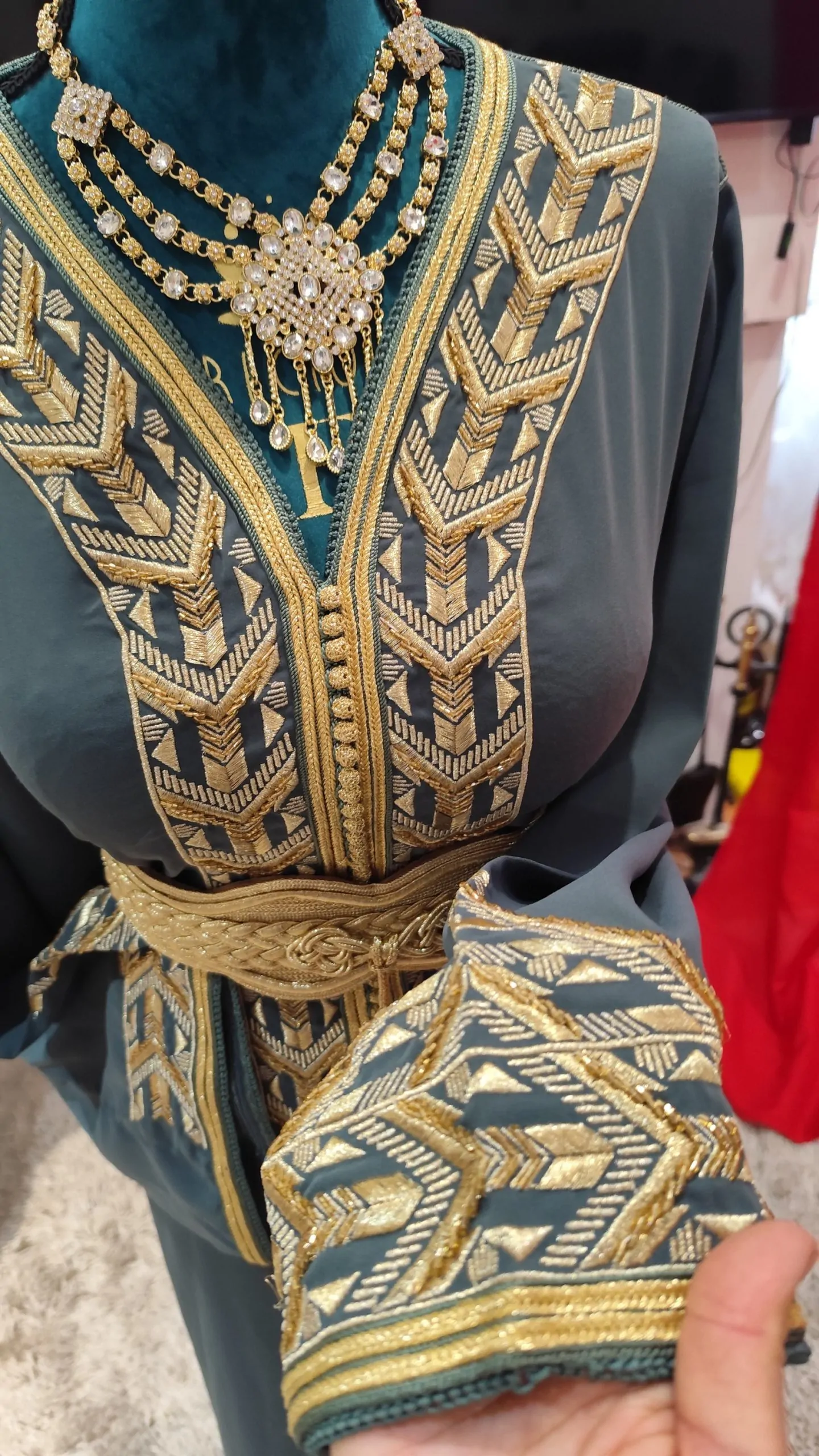 caftan marocain porté une fois – Image 12