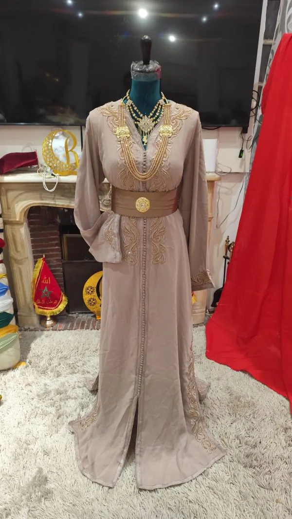 caftan marocain porté une fois — photo 11