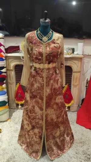 Gebrauchter marokkanischer Kaftan