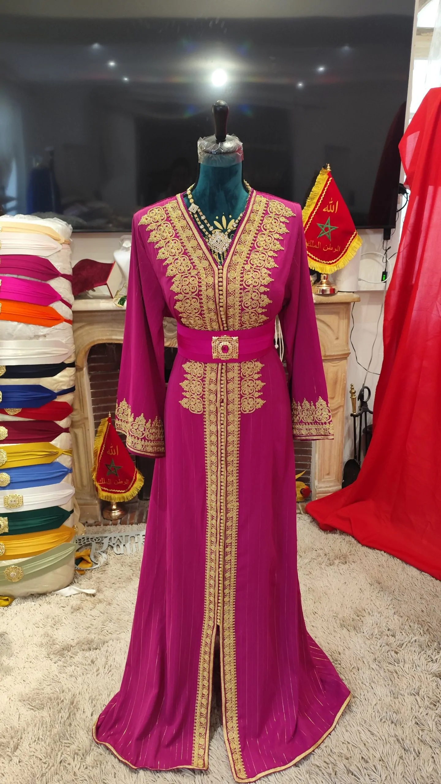 caftan marocain modèle d exposition – Image 5