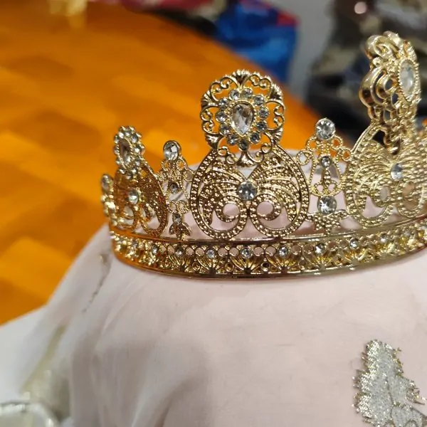 Crown — photo 3