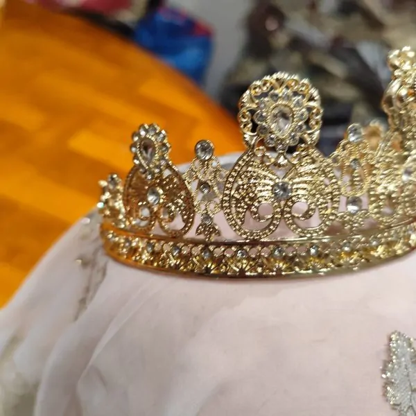 Crown — photo 4