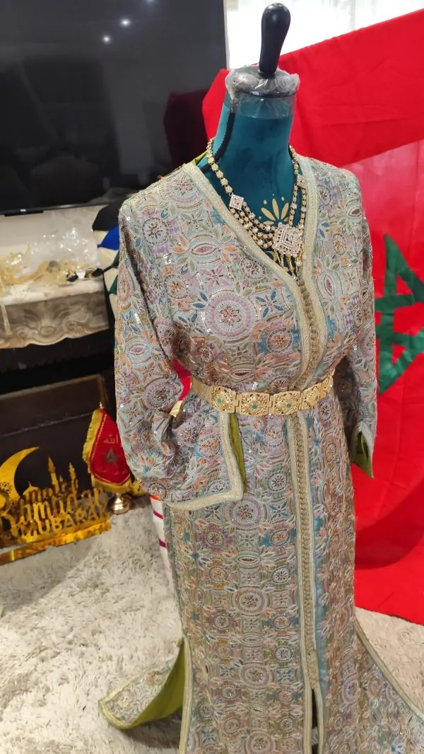 caftan marocain sirène doublé d occasion — photo 4