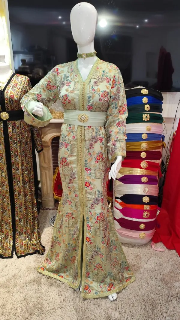 2 caftan marocain plus accessoires — photo 4