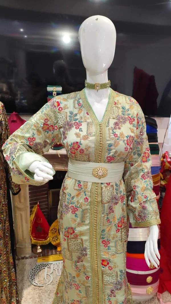 2 caftan marocain plus accessoires — photo 9