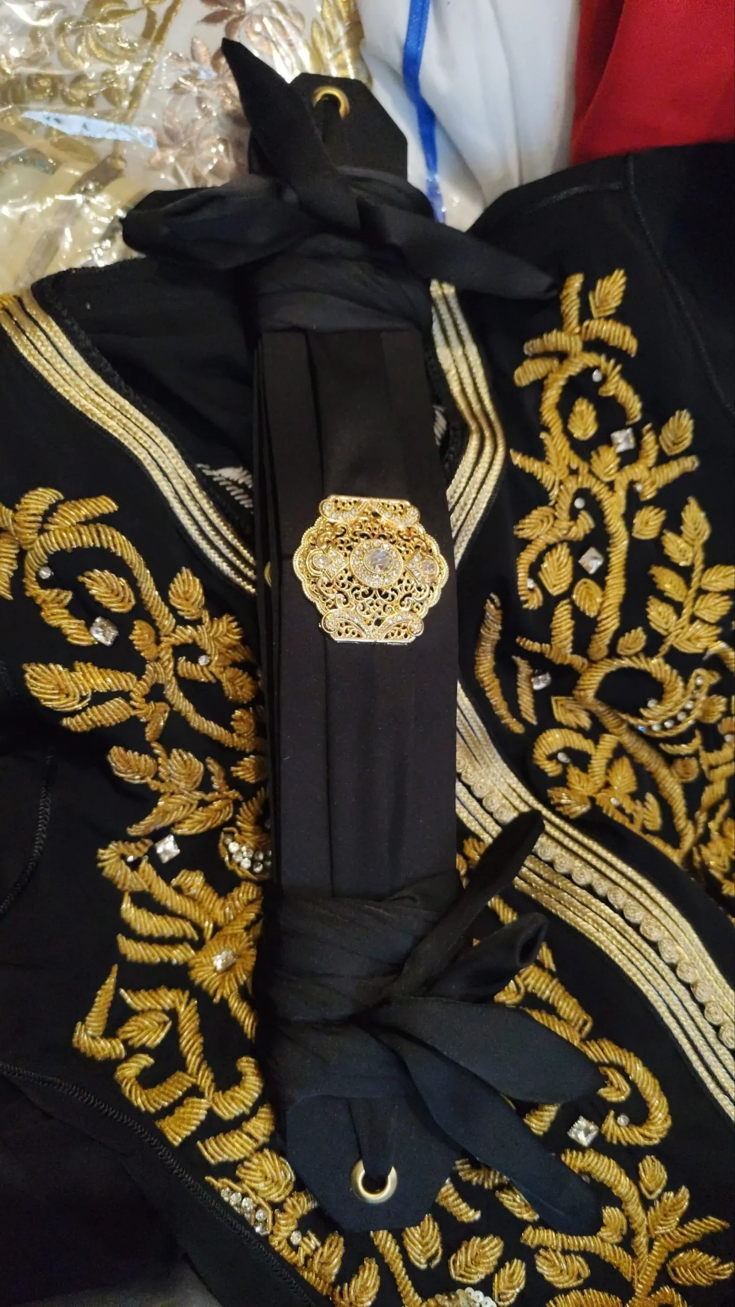 5 caftans neuf avec ceinture plus collier noir plus bijoux de tête – Image 7