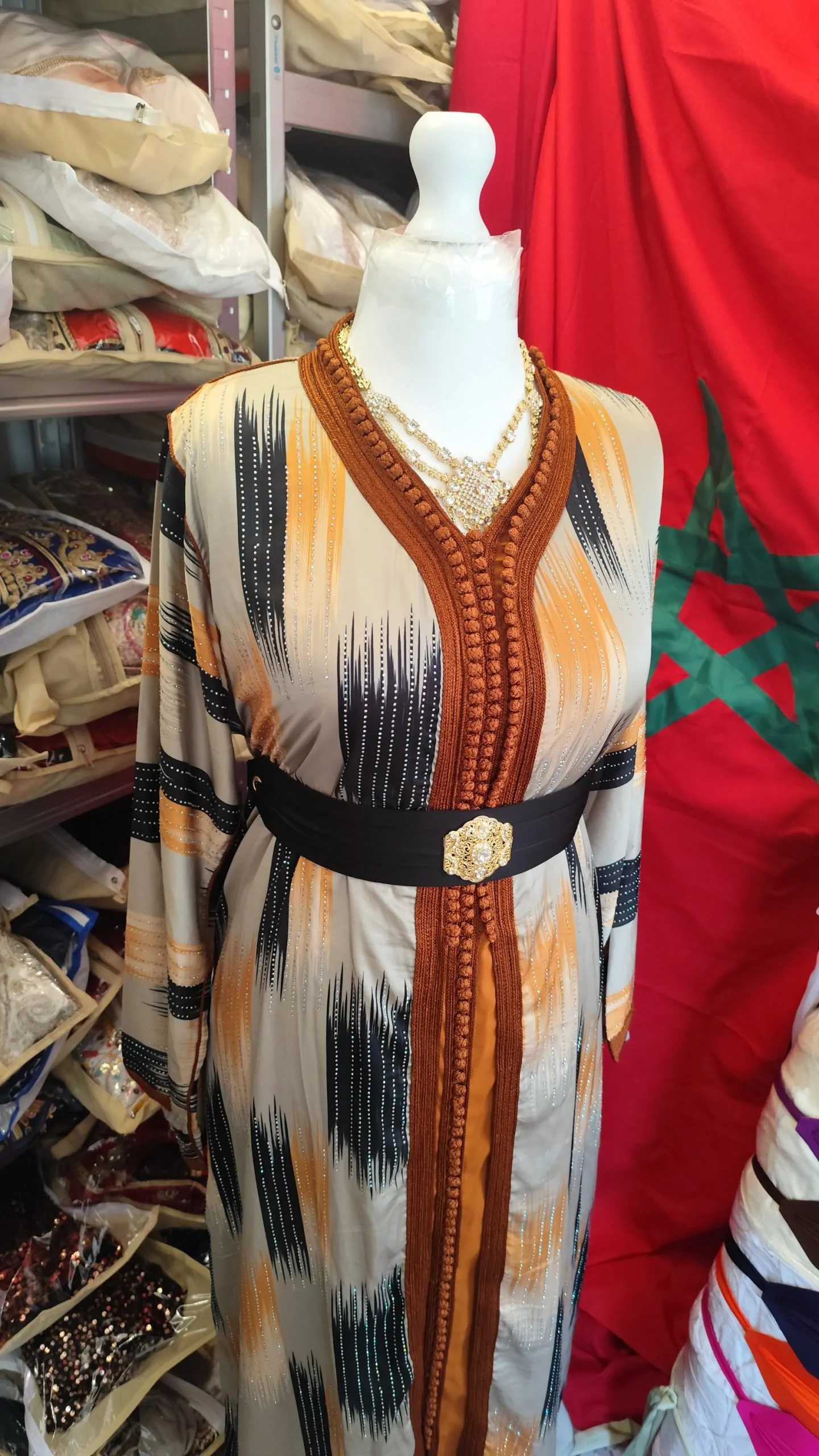 caftan marocain d occasion – Image 4