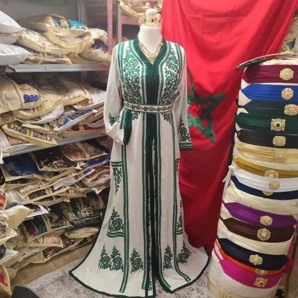 قفطان مغربي جديد مبطن مع حزام — photo 11
