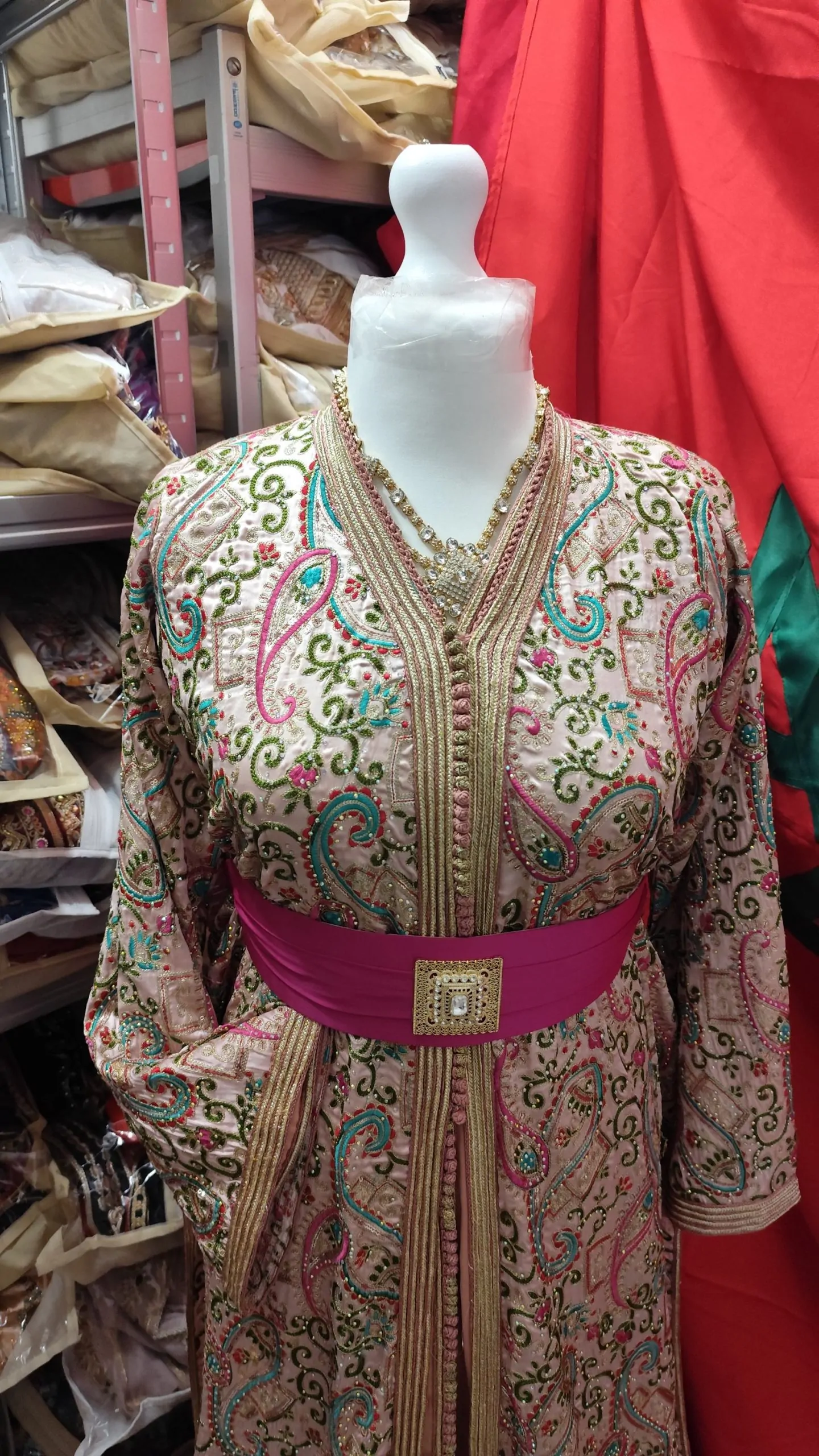 caftan marocain d occasion – Image 4