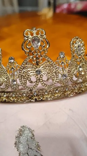 Taaj marocchino dorato – Corona tradizionale per caftani e cerimonie