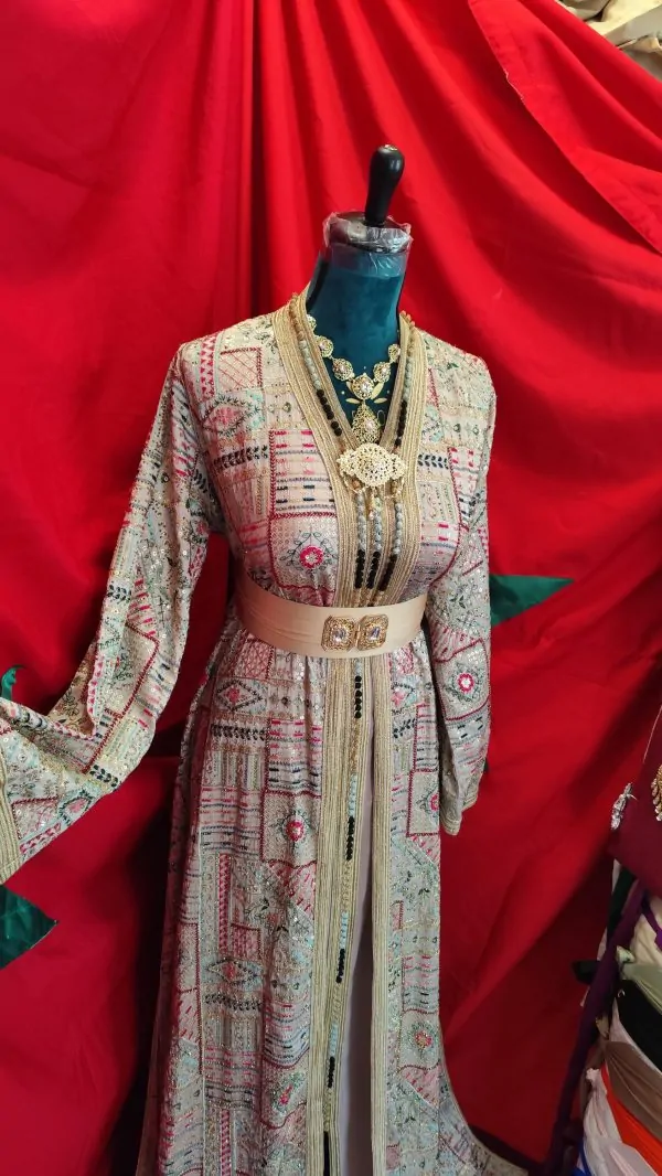 caftan marocain d occasion grande taille — photo 2