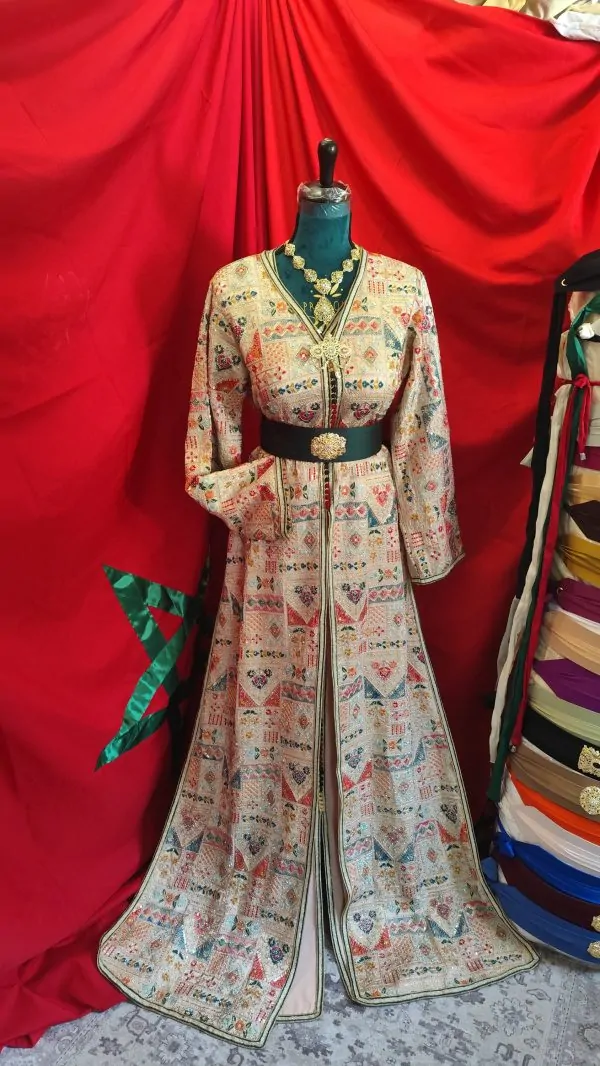 caftan marocain d occasion — photo 3