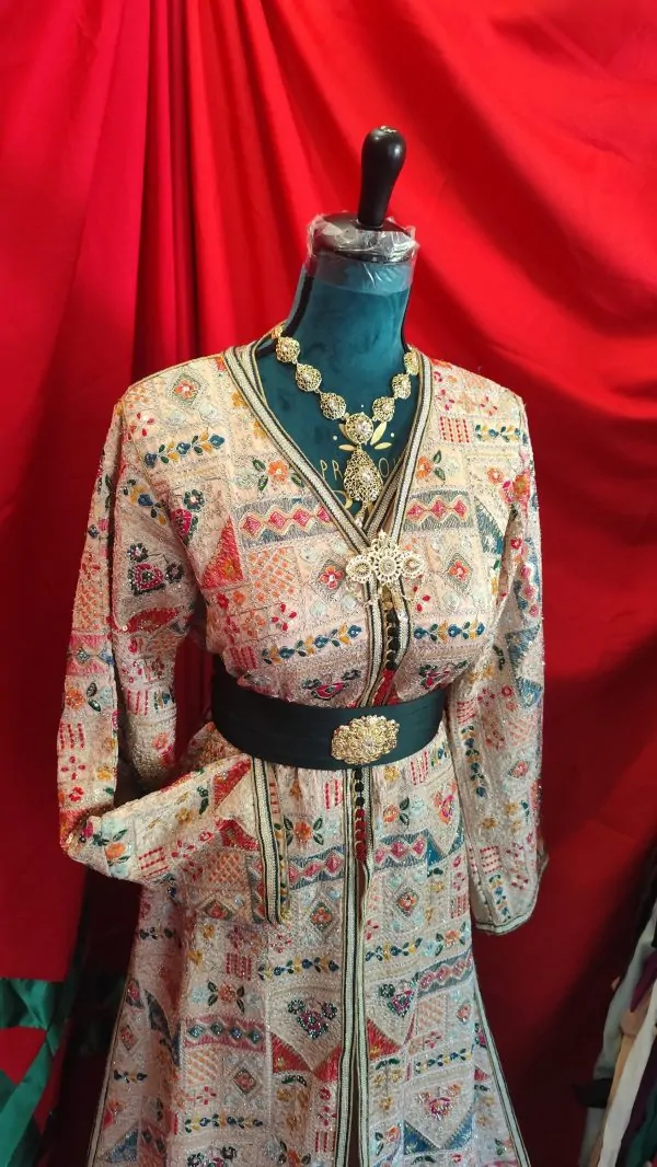 caftan marocain d occasion — photo 9