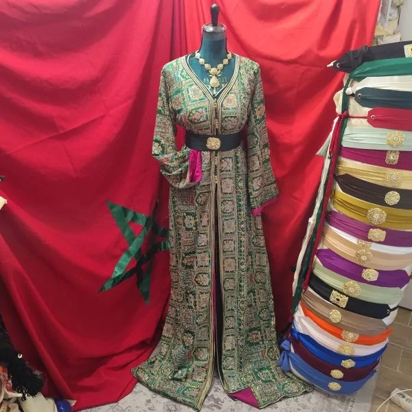 caftan marocain d occasion doublé — photo 13