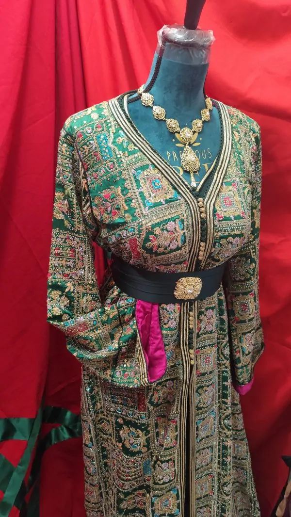 caftan marocain d occasion doublé — photo 6