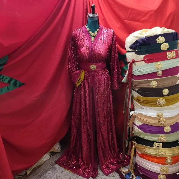 Caftano marocchino nuovo, taglia forte, paillettes