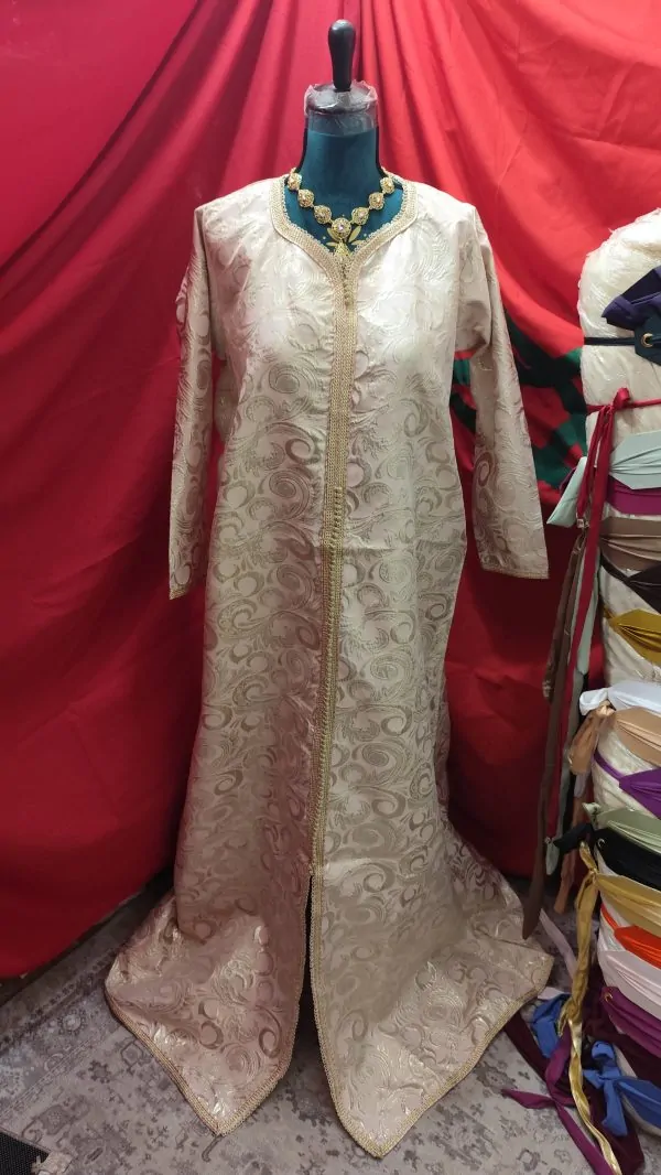 New Moroccan caftan with belt — photo 2