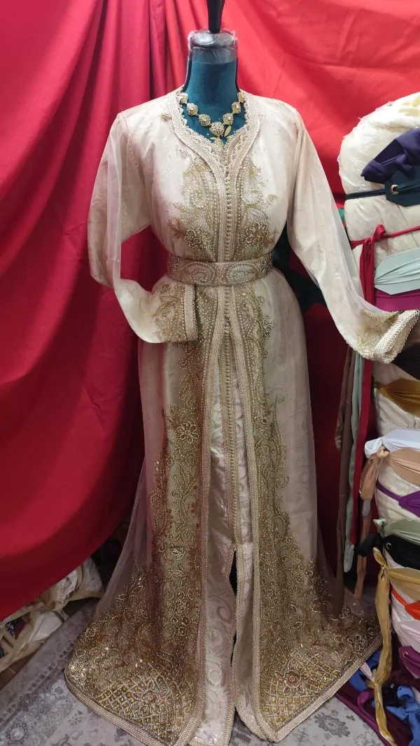 New Moroccan caftan with belt — photo 7