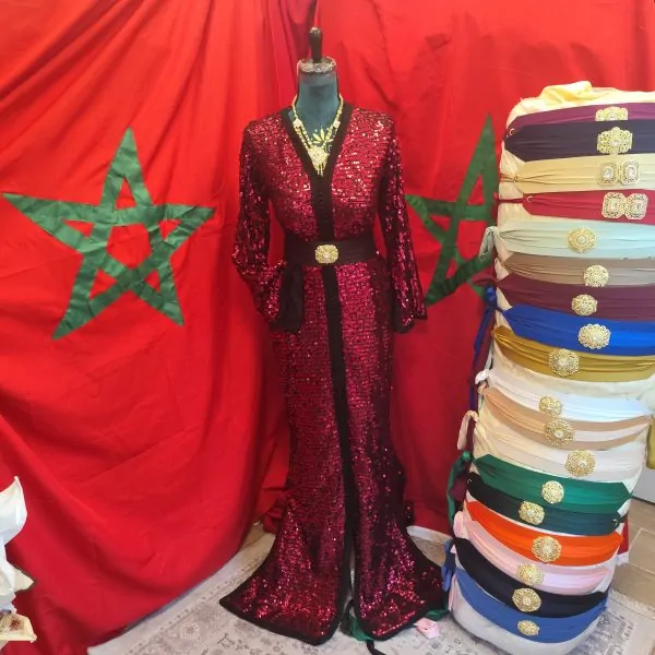 Caftano marocchino usato, taglio a sirena, taglia S — photo 13