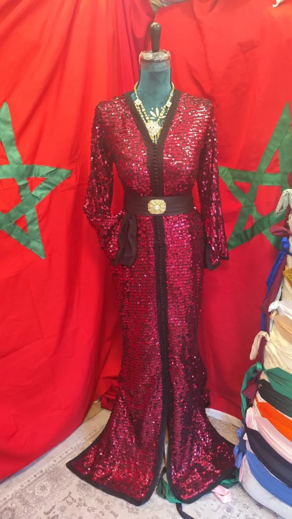 Caftano marocchino usato, taglio a sirena, taglia S — photo 10