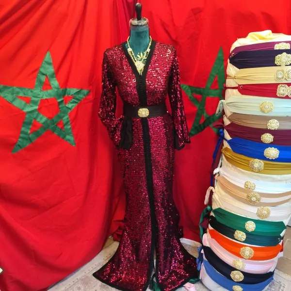 Caftano marocchino usato, taglio a sirena, taglia S — photo 6