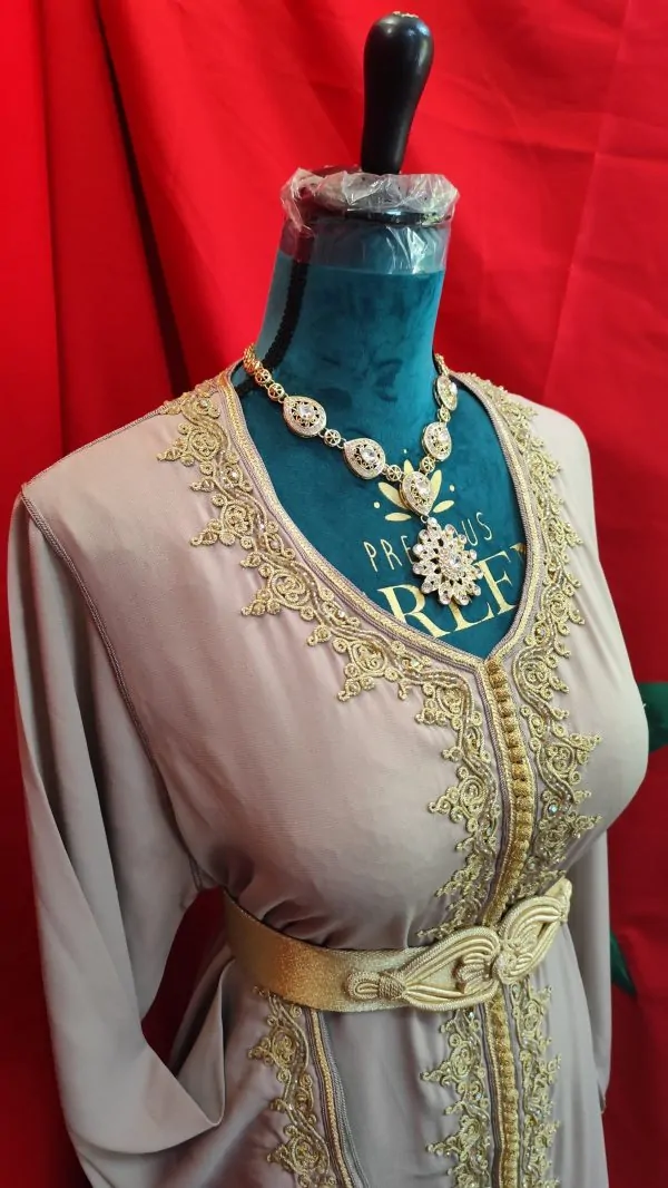 caftan marocain grande taille d'occasion — photo 4