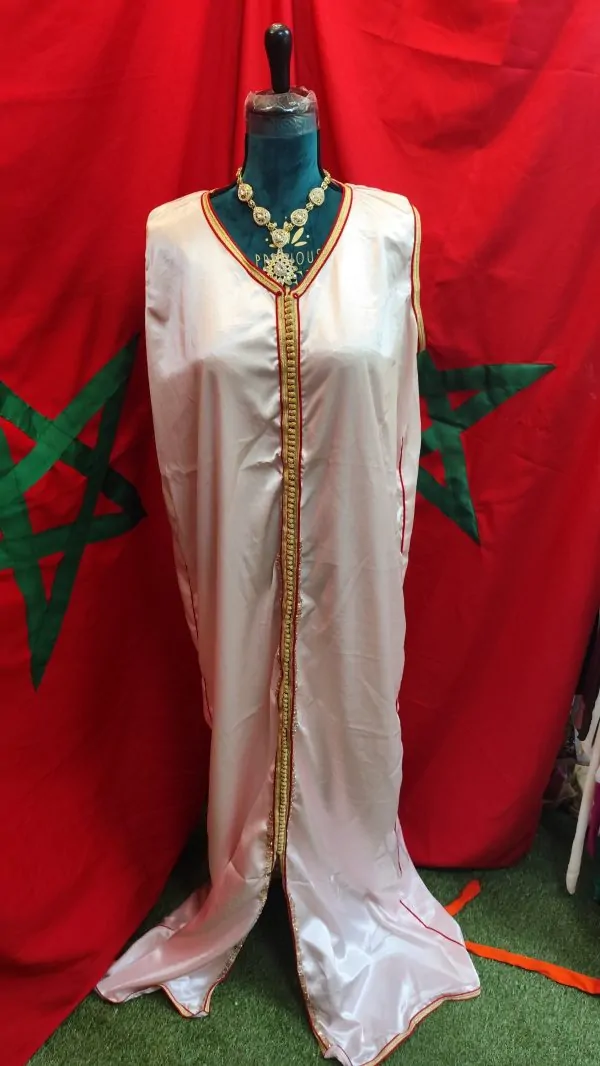 Neuer marokkanischer Kaftan, im Angebot — photo 4