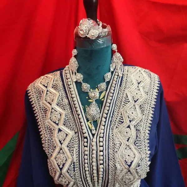Neuer gefütterter marokkanischer Kaftan — photo 12