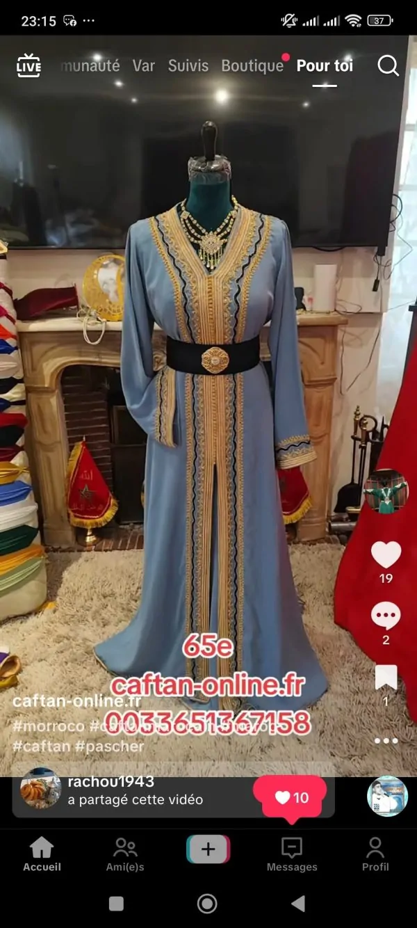 deux Caftan marocain avec accessoires