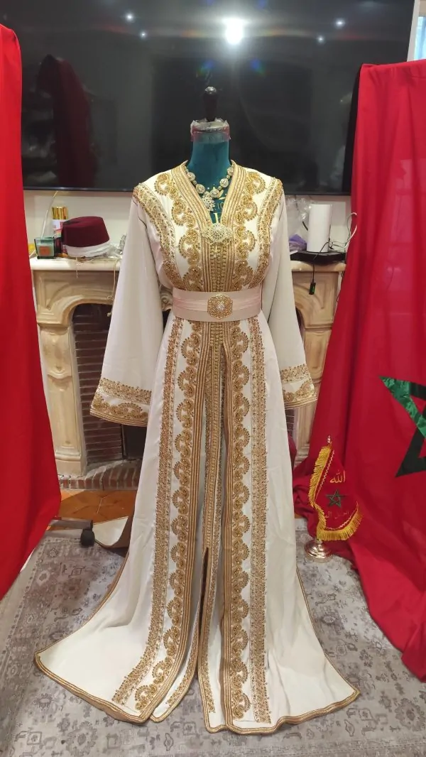 caftan marocain neuf doublé avec la ceinture — photo 11